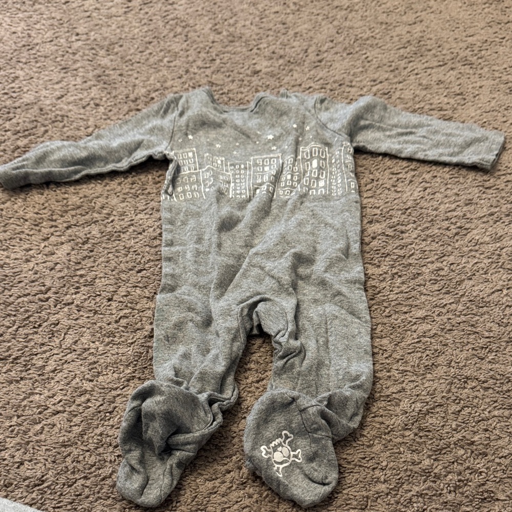 Baby Clothing - Picture 9 of 9